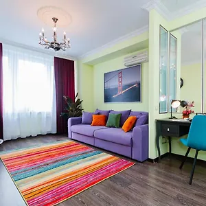 Lakshmi Novy Arbat 3 Bedroom Apartment